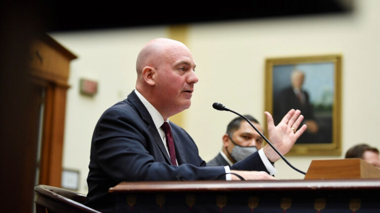 Στην Κρήτη ο βοηθός του Πομπέο, Κλαρκ Κούπερ