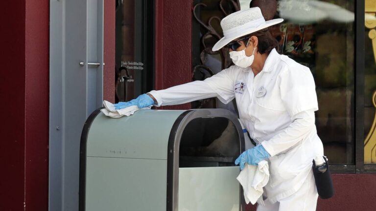 Κορωνοϊός – Μελέτη: Σε ποιες επιφάνειες μπορεί να «ζήσει» ο ιός για σχεδόν ένα μήνα