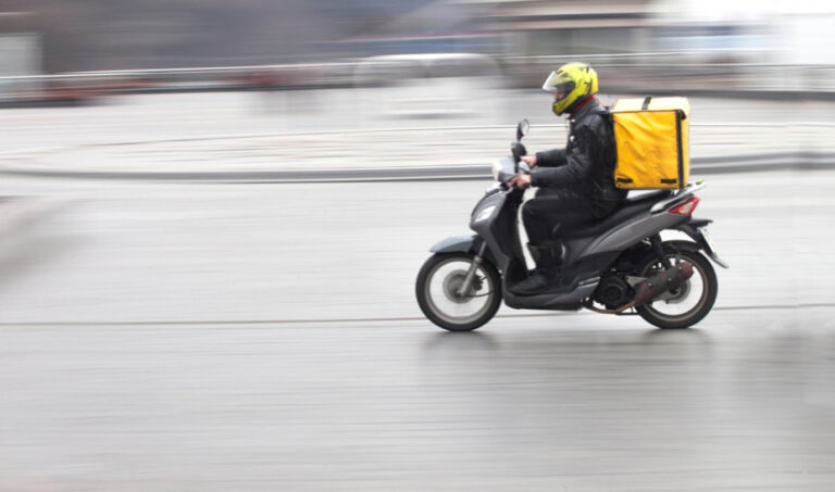 Κορωνοϊός – νέα μέτρα: Τι ισχύει πλέον για το delivery και το take away