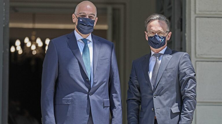 Δένδιας σε Γερμανία: Κάντε εμπάργκο σε υποβρύχια και φρεγάτες στην Τουρκία