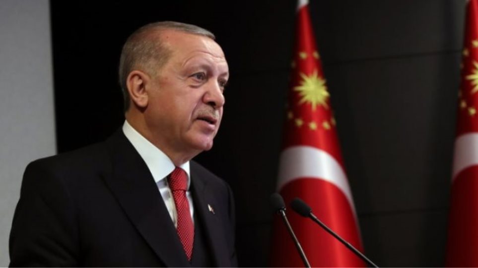 Ο Ερντογάν συνεχίζει τη συγκρουσιακή εξωτερική πολιτική παρά το ρήγμα με τη Δύση