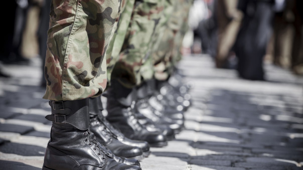 Αύξηση στρατιωτικής θητείας: Πότε «κληρώνει» – Τι θα γίνει με όσους υπηρετούν