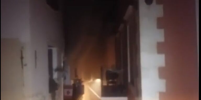 Κρήτη: Έβαλε φωτιά και έκαψε το σπίτι για να … «εκδικηθεί τη σύζυγο» (βίντεο)