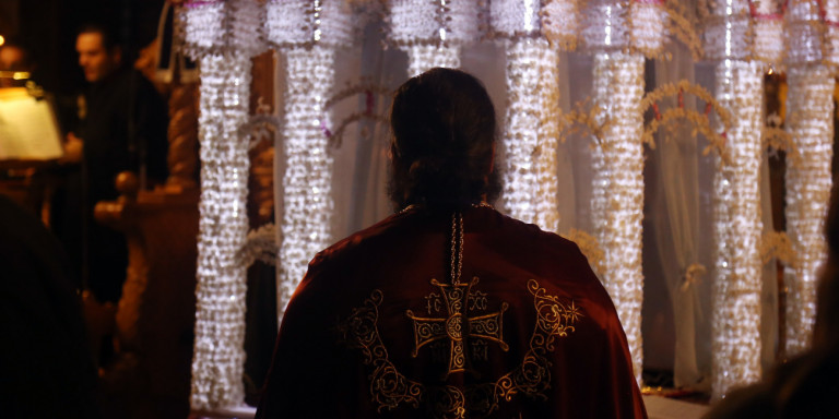 Κορωνοϊός: Συναγερμός από νέο κρούσμα σε ιερέα