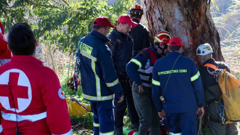 Κυνηγός εντοπίστηκε νεκρός σε χαράδρα