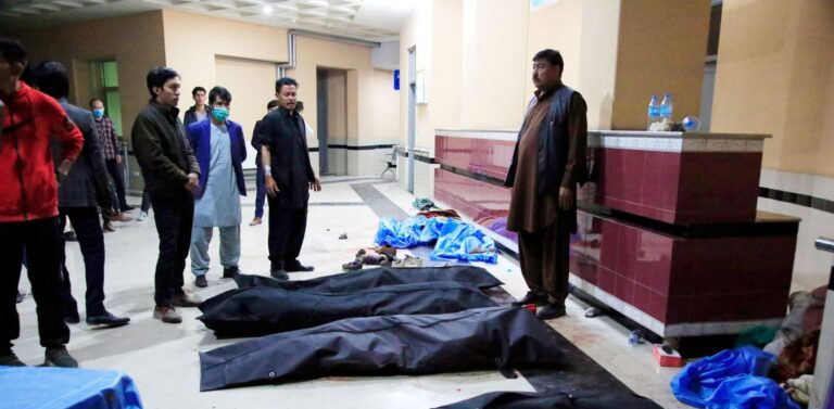 Καμπούλ: Επίθεση αυτοκτονίας σε εκπαιδευτικό κέντρο – Δεκάδες φοιτητές νεκροί