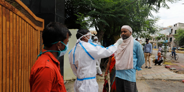 Ο κορωνοϊός σαρώνει την Ινδία: Η χώρα ξεπέρασε το όριο των 7 εκατ. κρουσμάτων