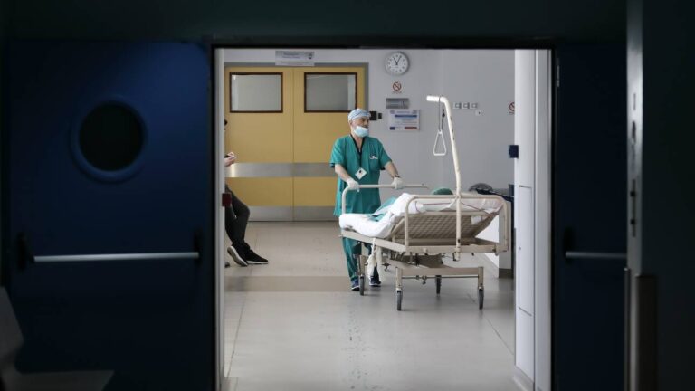 Κρήτη – Κορωνοϊός: Νεκρή ηλικιωμένη από το γηροκομείο