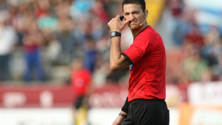 Σφυρίζει το ΑΕΚ-ΟΦΗ