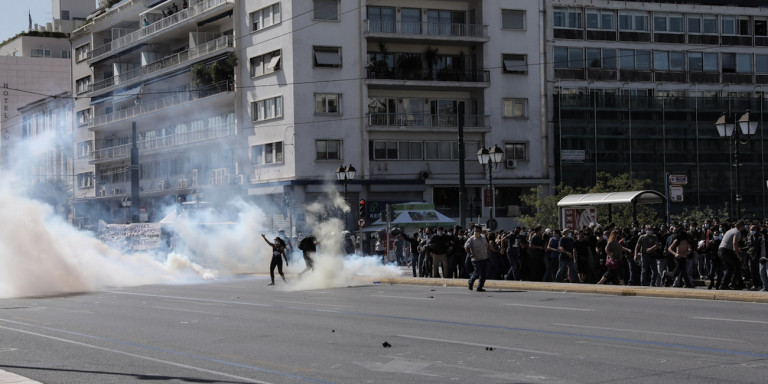 Μαθητικό συλλαλητήριο: Συνελήφθησαν 17χρονος και 20χρονος για τα επεισόδια στο Σύνταγμα