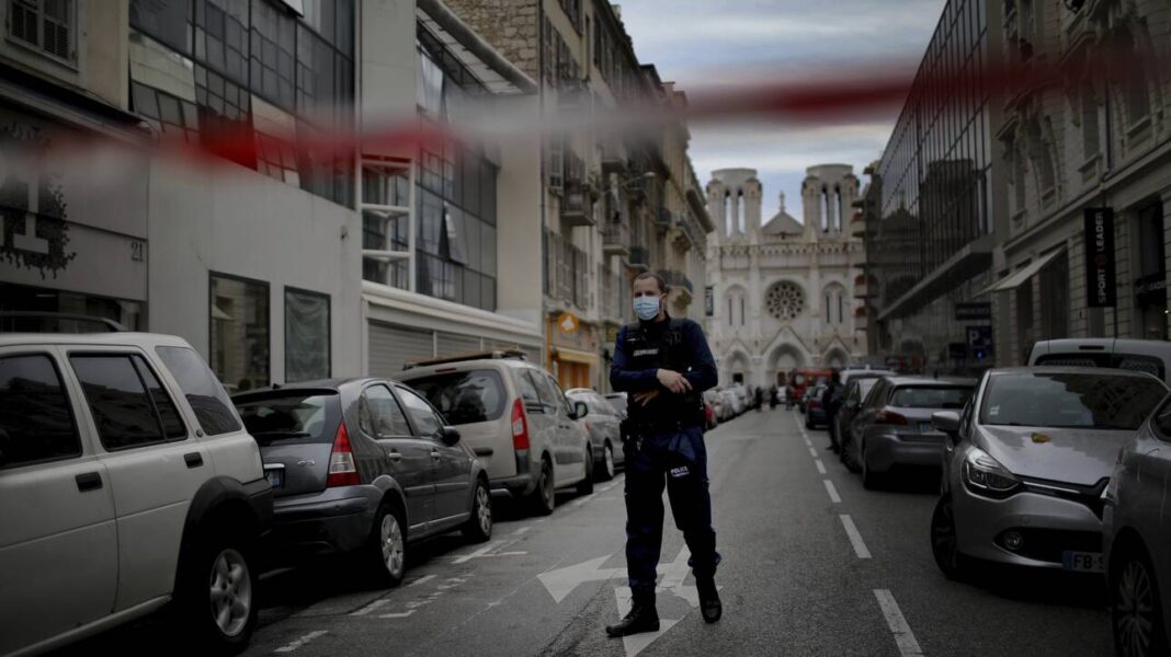 Αιματηρή επίθεση στη Νίκαια: Ποιος είναι ο δράστης – Αυξήθηκε το επίπεδο συναγερμού στη Γαλλία