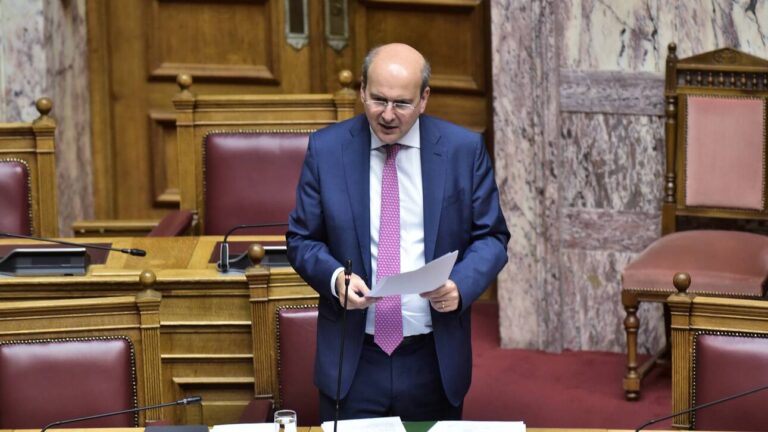 Στη Βουλή το νομοσχέδιο για κατάργηση των πλαστικών μιας χρήσης