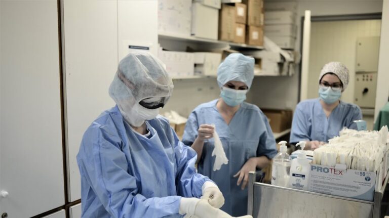 Κρήτη: Σε καραντίνα τουλάχιστον 10 γιατροί και νοσηλευτές σε νοσοκομείο