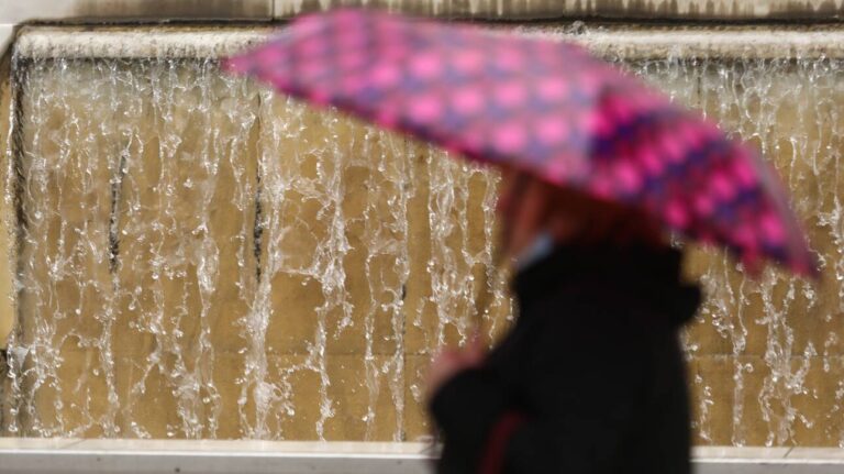 Καιρός: Πτώση της θερμοκρασίας σήμερα – Δείτε πού θα βρέξει