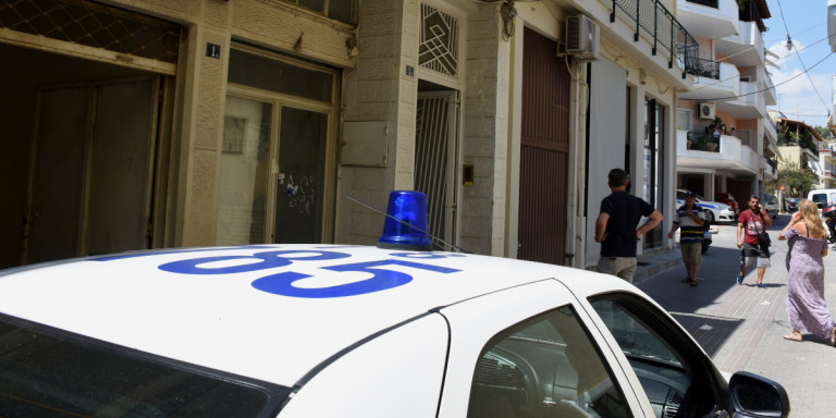 Ερευνες για την 53χρονη που βρέθηκε νεκρή σε υπόγειο -Τι λένε οι γείτονές της