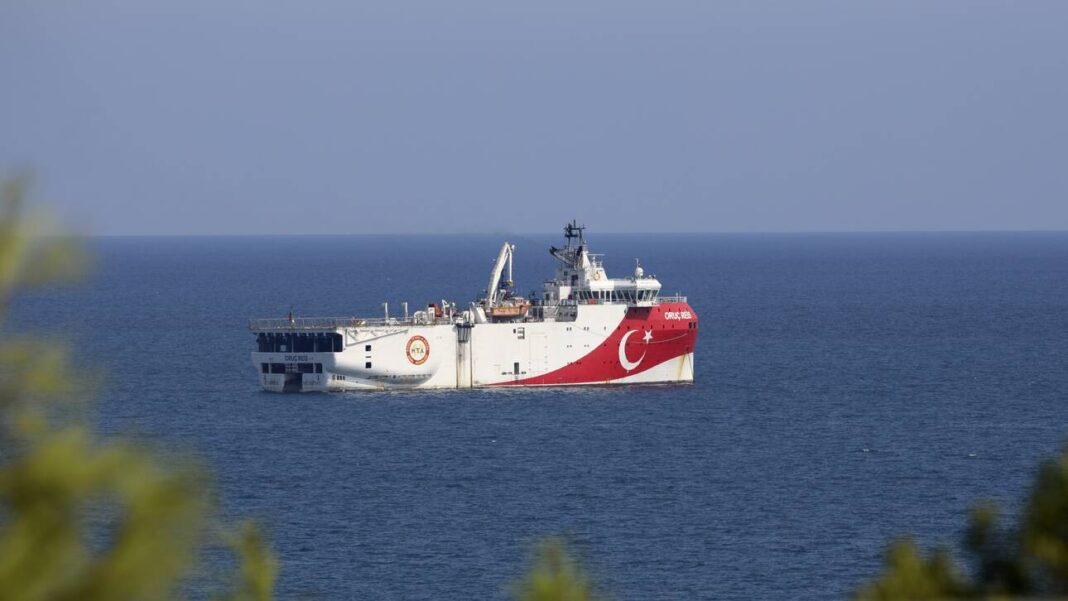 Oruc Reis: To τουρκικό ερευνητικό «έσπασε» τα 12 ναυτικά μίλια
