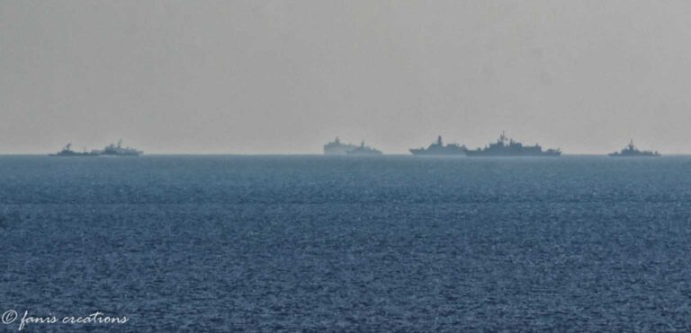 Μία ανάσα από τη Ρόδο το URUC REIS – Τα πλοία που βρίσκονται δίπλα του