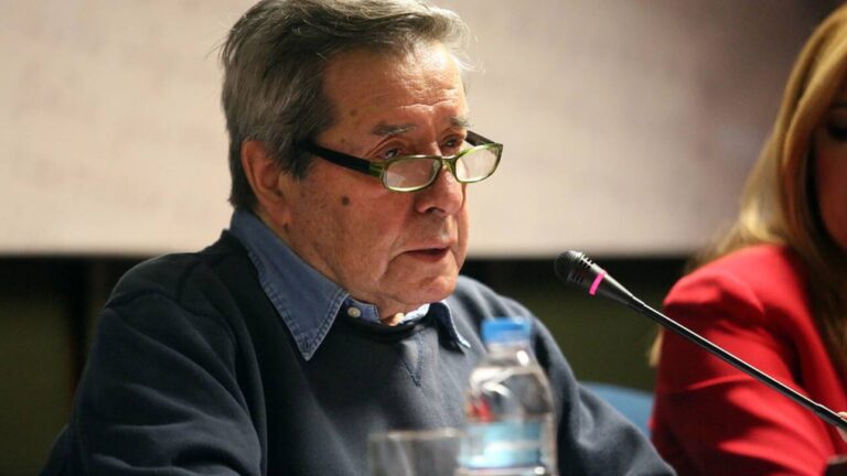 Πέθανε ο Πέτρος Κουναλάκης