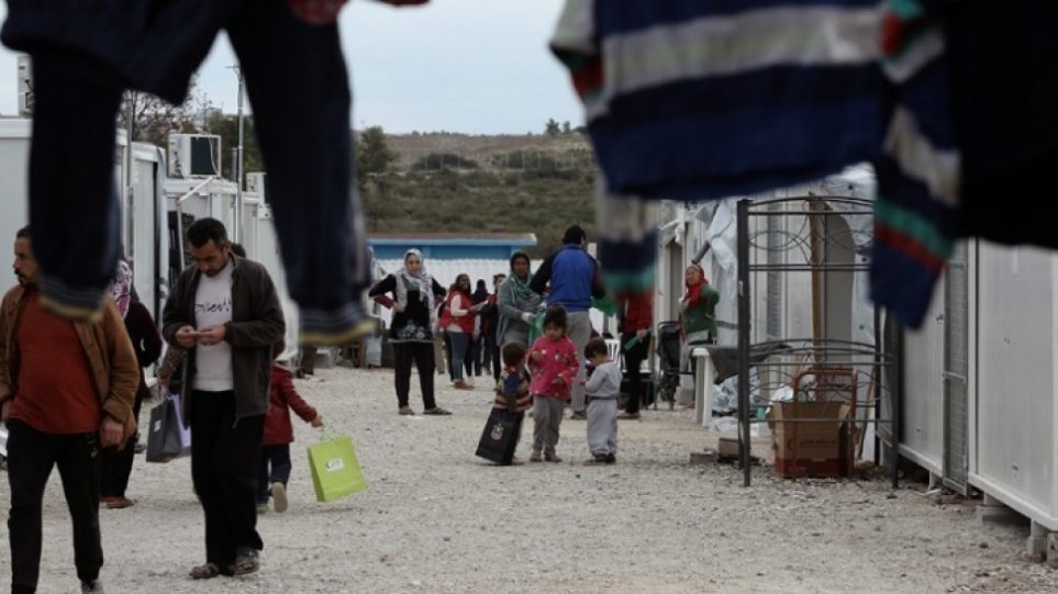 Κορωνοϊός: Ανησυχία μετά τα 67 κρούσματα σε δομή μεταναστών