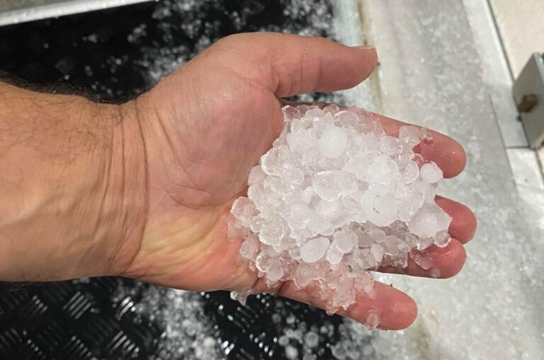 Κρήτη: Σφοδρή χαλαζόπτωση σε πολλές περιοχές – Δρόμοι έγιναν ποτάμια (εικόνες)