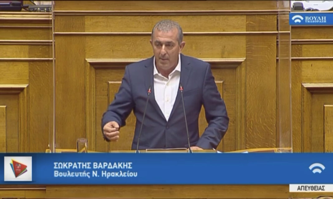 Βαρδάκης: Η αναλγησία της κυβέρνησης στερεί την σύνταξη σε εργαζόμενους με 30 χρόνια ασφάλισης