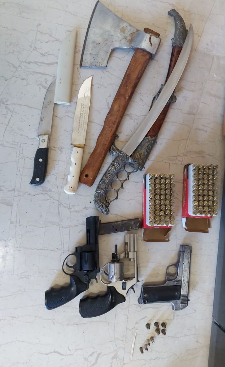 Κρήτη: Είχε στην κατοχή του «μίνι» οπλοστάσιο