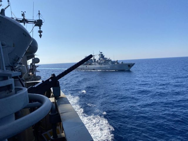 «Παράθυρο» Δένδια για επέκταση χωρικών υδάτων στα 12 μίλια στην Κρήτη
