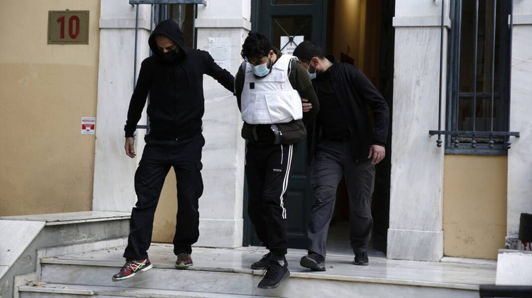 27xronos-tzixantisths-athina-2 «Τους σκοτώσαμε, πυροβολώντας τους»: Η ομολογία του 27χρονου τζιχαντιστή που συνελήφθη στην Αθήνα