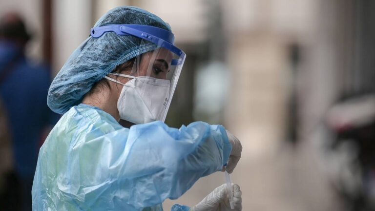 Κορωνοϊός: Απάντηση ΕΟΔΥ σε δημοσιεύματα ως προς τον αριθμό των κρουσμάτων