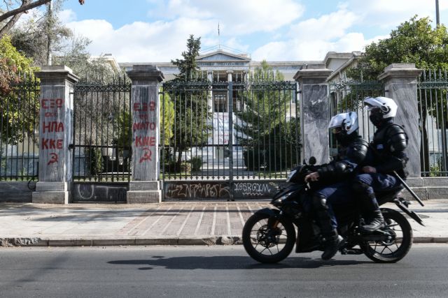 Δικαστές : Αντισυνταγματική η απαγόρευση της πορείας του Πολυτεχνείου – Ζητούν ανάκληση της απόφασης