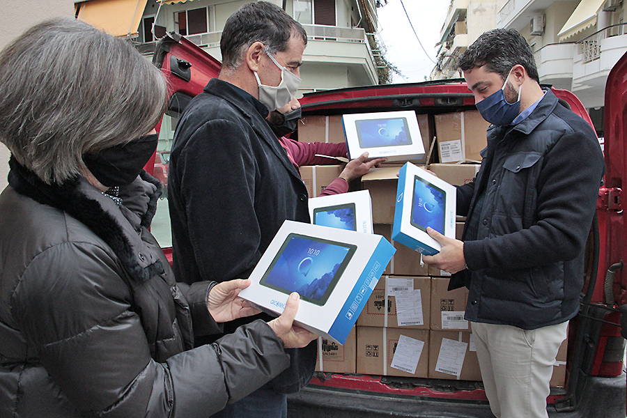 Κρήτη: 600 tablet στις Διευθύνσεις Πρωτοβάθμιας και Δευτεροβάθμιας Εκπαίδευσης