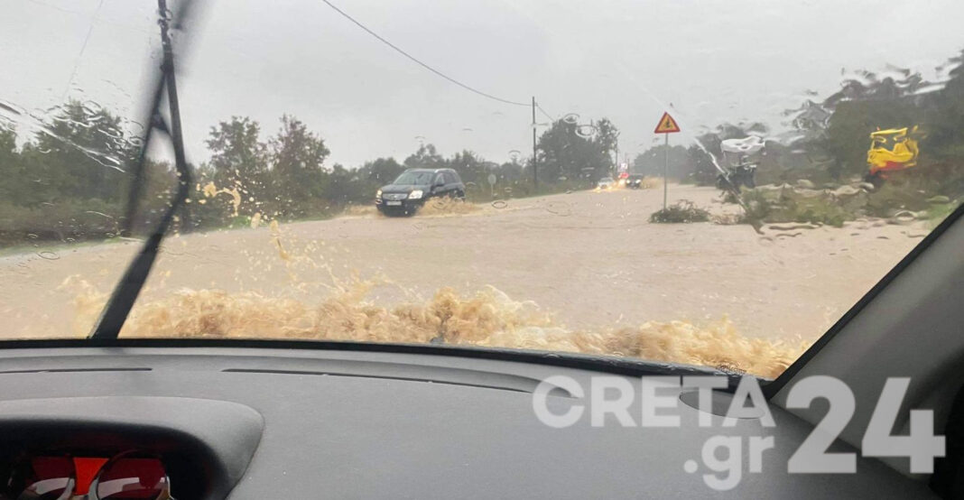 Ποτάμια οι δρόμοι στην Κρήτη – Τεράστιοι όγκοι νερού (εικόνες & βίντεο)