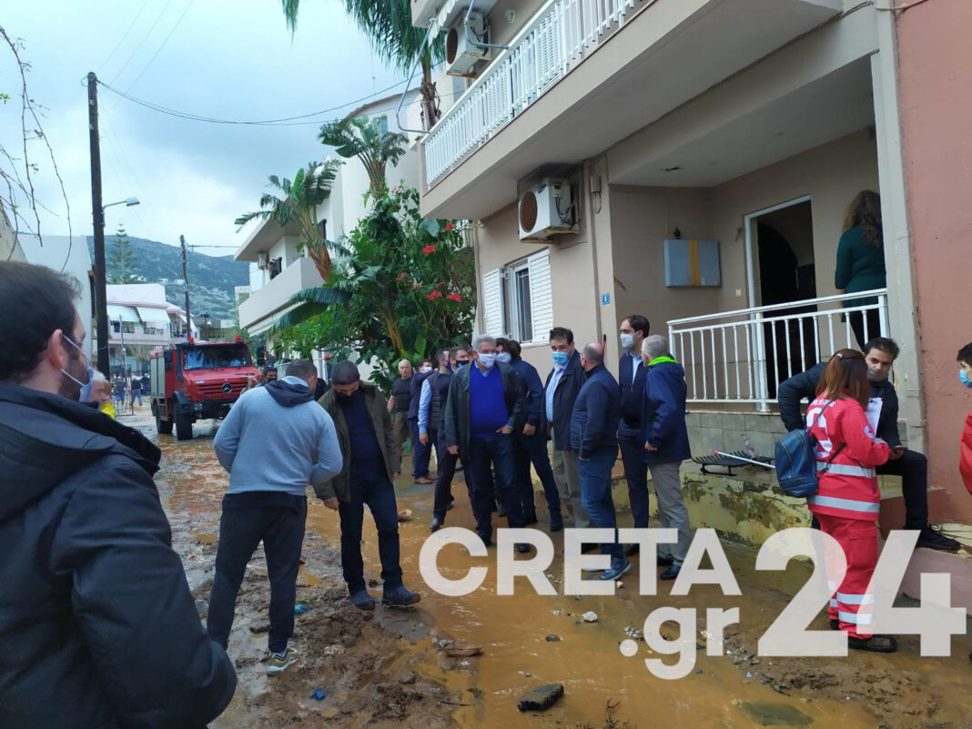 Ηράκλειο: Αυτοψία στις πληγείσες περιοχές από κλιμάκιο της κυβέρνησης (εικόνες)