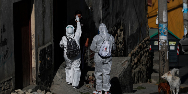 CDC: Επιβεβαιώνεται ότι ο θανατηφόρος ιός των ζώων «Τσαπάρε» μπορεί να μεταδοθεί από άνθρωπο σε άνθρωπο