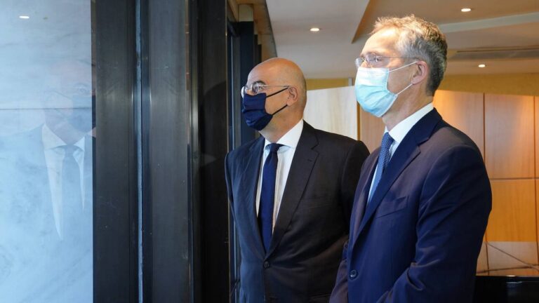 Τηλεφωνική επικοινωνία Στόλτενμπεργκ με Δένδια και Τσαβούσογλου