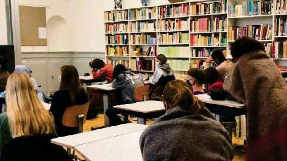 Κορωνοϊός και ασφάλεια: Με ανοιχτά παράθυρα και… κουβέρτες οι μαθητές στα σχολεία της Ελβετίας!