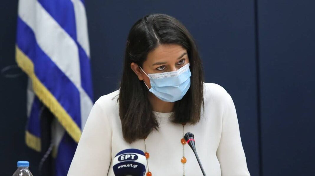 Κλείσιμο δημοτικών σχολείων: Πυρά όλης της αντιπολίτευσης στην κυβέρνηση