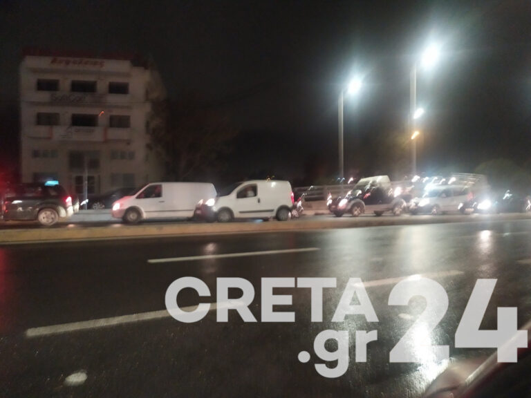 Ηράκλειο: Μεγάλο μποτιλιάρισμα στους δρόμους ενόψει lockdown (εικόνες)