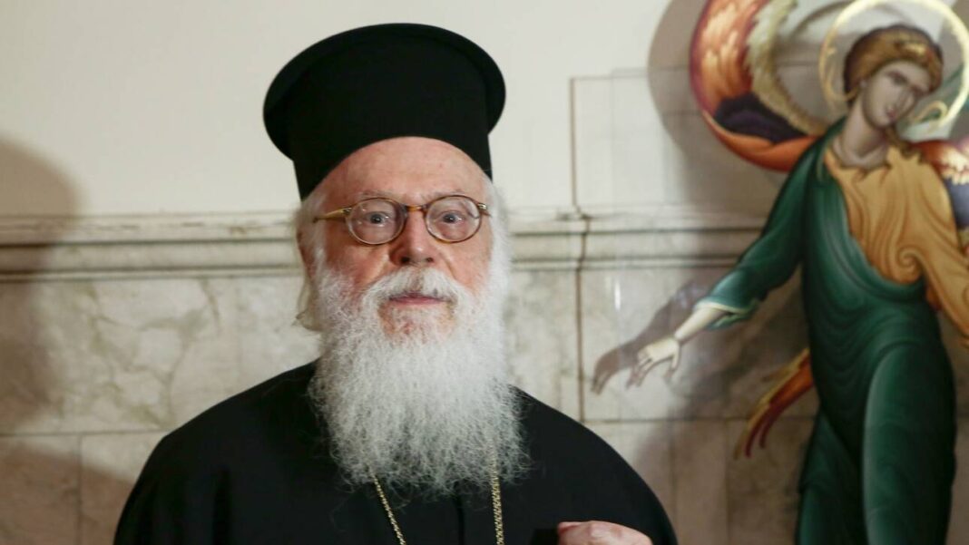Κοτανίδου: Απύρετος και σε καλή κατάσταση ο Αρχιεπίσκοπος Αλβανίας Αναστάσιος