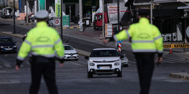 Lockdown με τακτική «ακορντεόν»: Θα ανοίγει και θα κλείνει η χώρα μέχρι το εμβόλιο