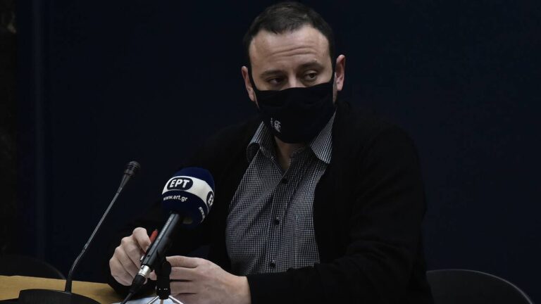 Μαγιορκίνης: Η αύξηση των κρουσμάτων στην Αττική μοιάζει με πλοίο που έχει ξεκινήσει αλλά δεν πρέπει να επιταχύνει