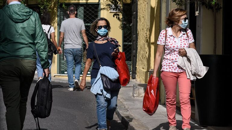 Προειδοποιεί Κρητικός γιατρός: «Αν δε γίνει σωστή καραντίνα δε θα δούμε αποτέλεσμα»