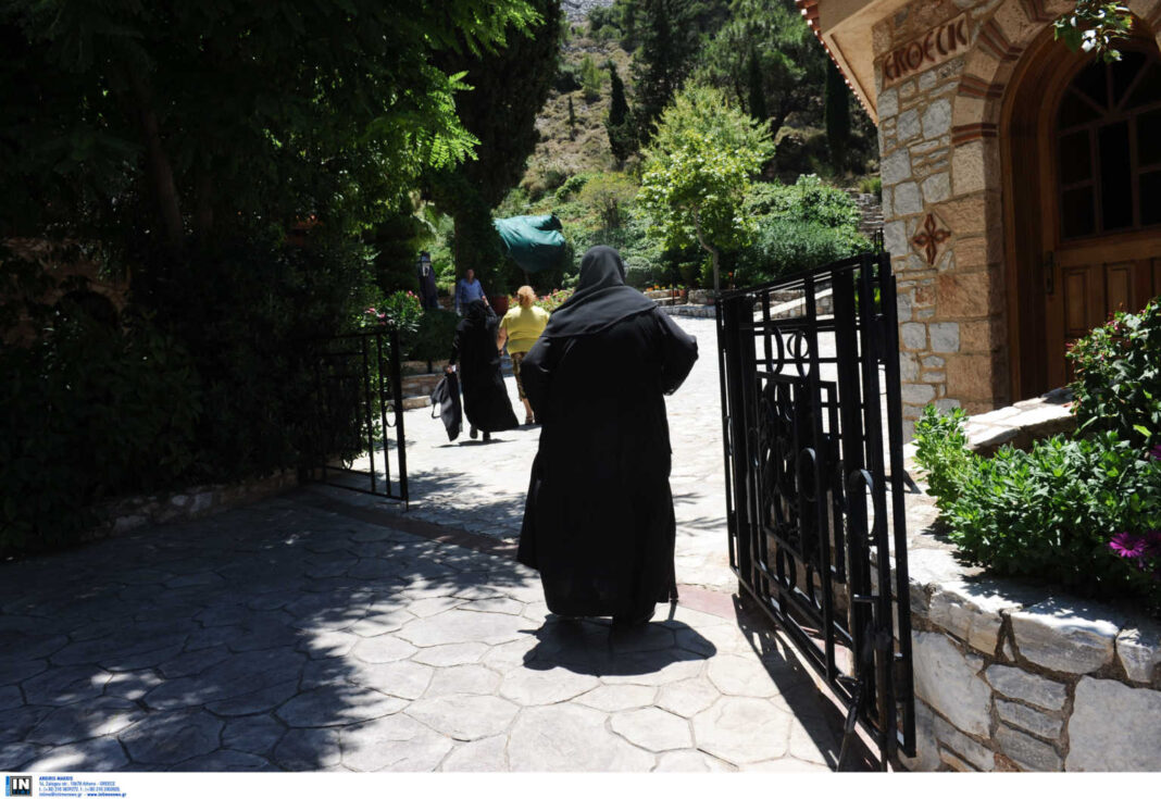 Θετικές στον κορωνοϊό εννέα μοναχές