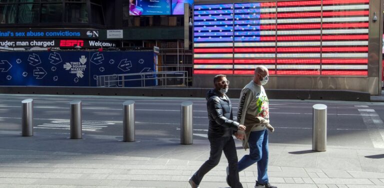 Κορωνοϊός – ΗΠΑ: Ανοιχτό το ενδεχόμενο γενικού lockdown – Πάνω από 11 εκατ. κρούσματα