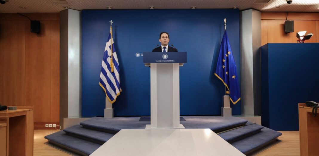 Πέτσας για Πολυτεχνείο: «Αν γίνει πορεία αυτός που θα γιορτάσει θα είναι ο κορωνοϊός»