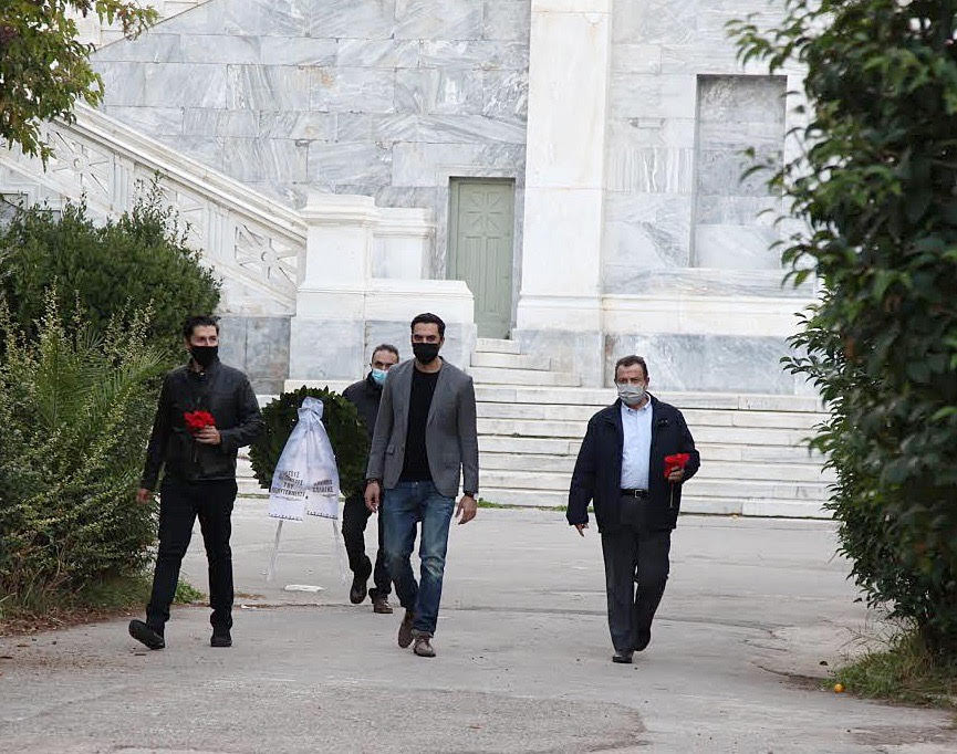 Αντιπροσωπεία του Κινήματος Αλλαγής κατέθεσε στεφάνι στο μνημείο του Πολυτεχνείου