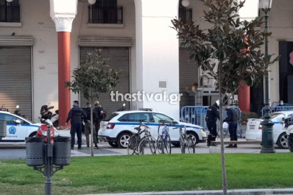 Επιχείρησαν να αναρτήσουν πανό για τα Βαρώσια – Επτά προσαγωγές