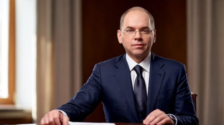 Κορωνοϊός – Ουκρανία: Θετικός στον ιό ο υπουργός Υγείας