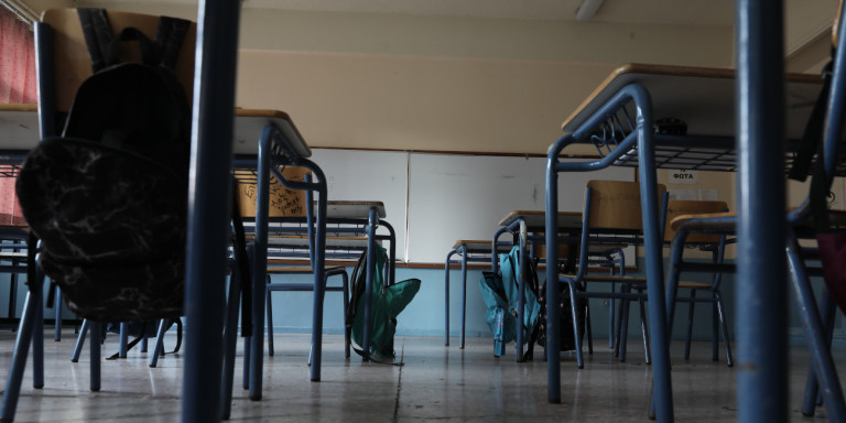 Ζέρβας: Τα δημοτικά σχολεία δεν πρέπει να ανοίξουν για κανένα λόγο μέσα στο Δεκέμβριο