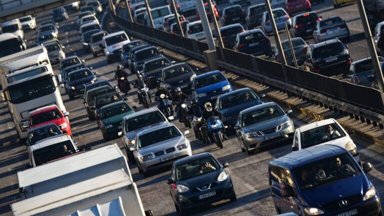 Τέλη κυκλοφορίας 2021: Μέχρι πότε και πώς θα τα πληρώσετε